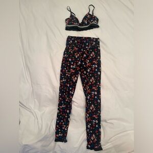 The upside floral legging / bra set